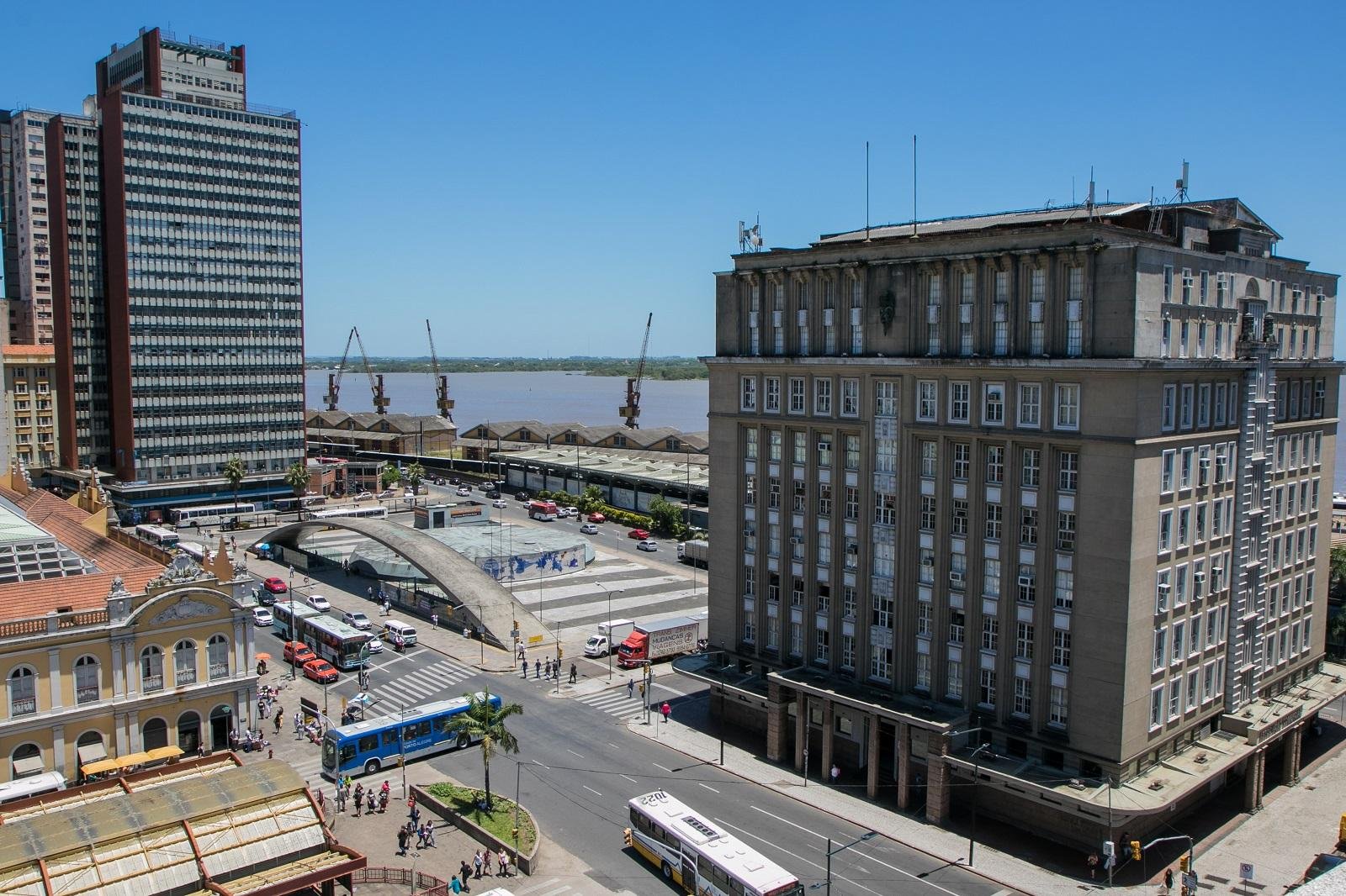 Calor extremo se mant&eacute;m at&eacute; quarta, quando o tempo ter&aacute; virada