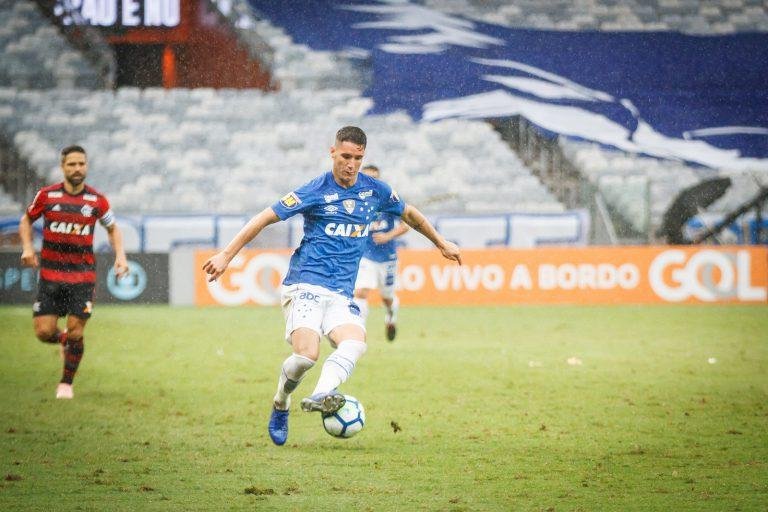 Gr&ecirc;mio depende de libera&ccedil;&atilde;o do Cruzeiro para ter Thiago Neves