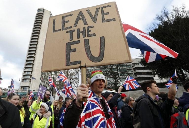 Acordo sobre o Brexit seria votado nesta ter&ccedil;a-feira