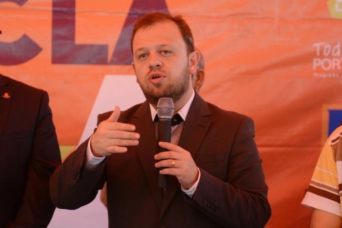 Vereador Andr&eacute; Car&uacute;s admitiu que o MDB vai oficializar nos pr&oacute;ximos dias uma posi&ccedil;&atilde;o 