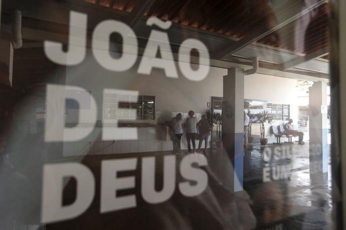 V&iacute;timas de abuso criam rede de apoio a mulheres que denunciaram Jo&atilde;o de Deus