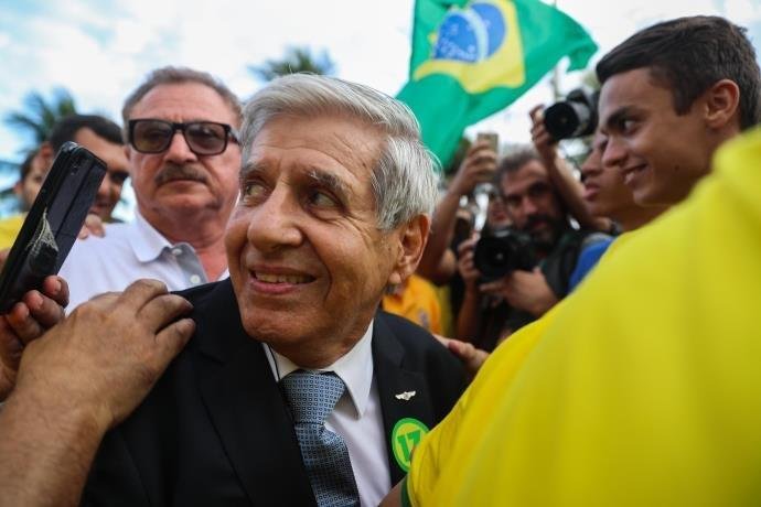 General Heleno ir&aacute; assumir Gabinete de Seguran&ccedil;a Institucional