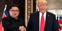 Donald Trump e Kim Jong Un assinaram um texto sobre a desnuclearização que, no entanto, não resultou em atos concretos