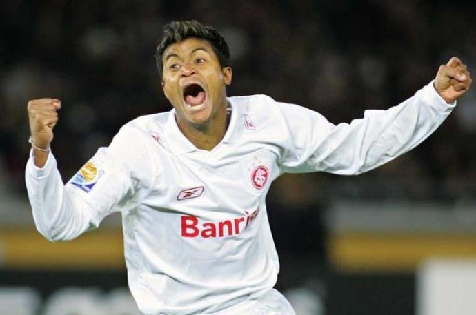 Gabiru marcou o gol da conquista no Jap&atilde;o