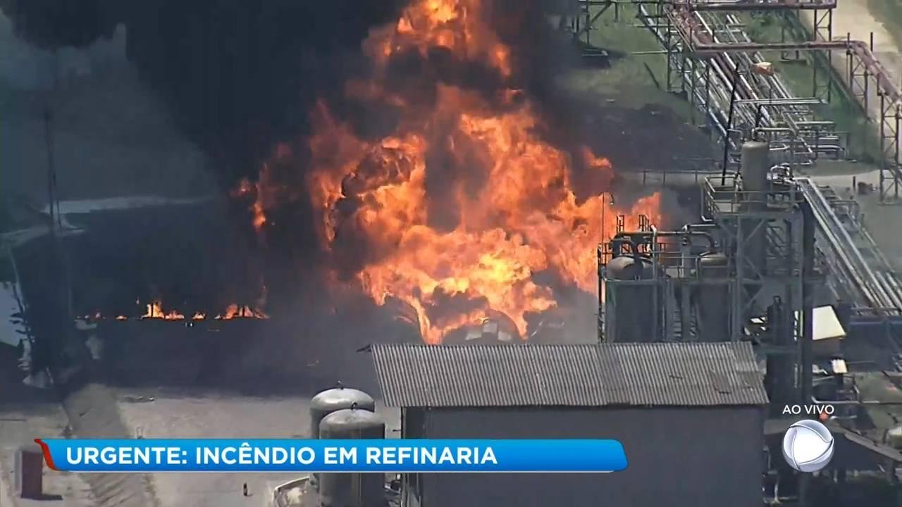 Equipes do Corpo de Bomeiros atuam na regi&atilde;o e ainda n&atilde;o h&aacute; informa&ccedil;&atilde;o de feridos