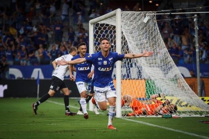 Gr&ecirc;mio tenta fechar acordo com Cruzeiro para ter Thiago Neves
