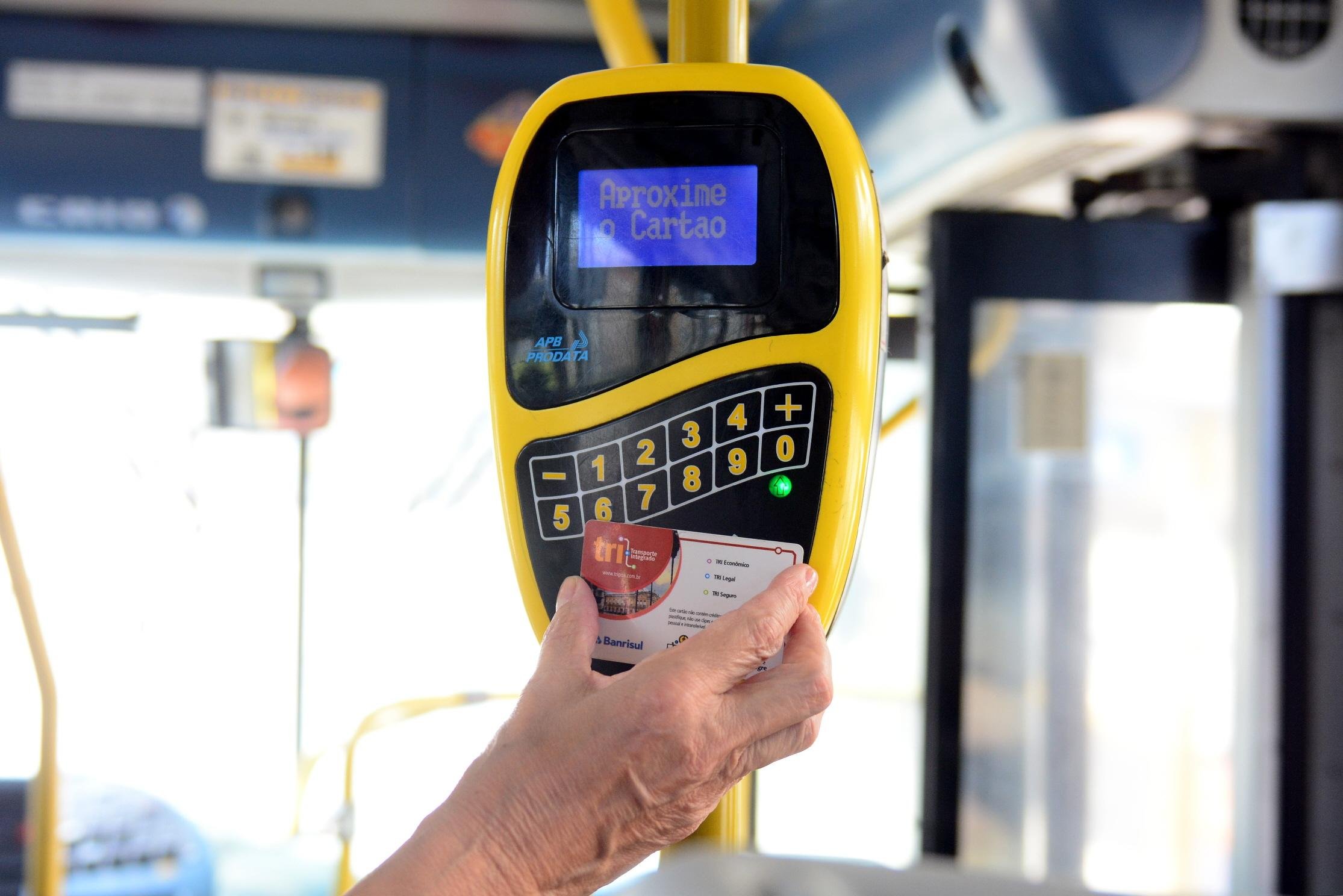 Usu&aacute;rios de benef&iacute;cios no transporte p&uacute;blico ter&atilde;o de fazer recadastramento peri&oacute;dico