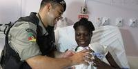 Mulher e bebê foram encaminhadas para o Hospital Conceição