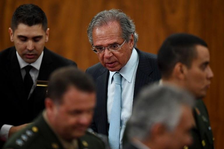 Futuro ministro da economia afirmou que deve cortar repasses a Sesi, Senac e Senai