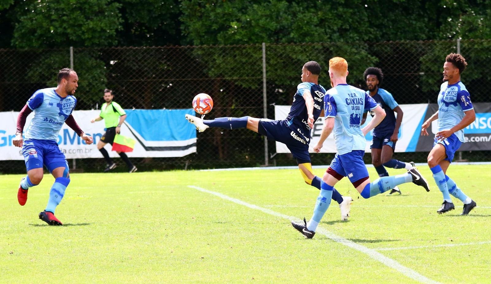Em jogo-treino visando o Gauch&atilde;o, grupo de transi&ccedil;&atilde;o do Gr&ecirc;mio empata com o Caxias