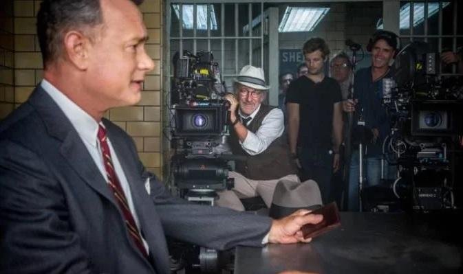 Tom Hanks vai a lanchonete e paga a refei&ccedil;&atilde;o de todos os clientes nos EUA 