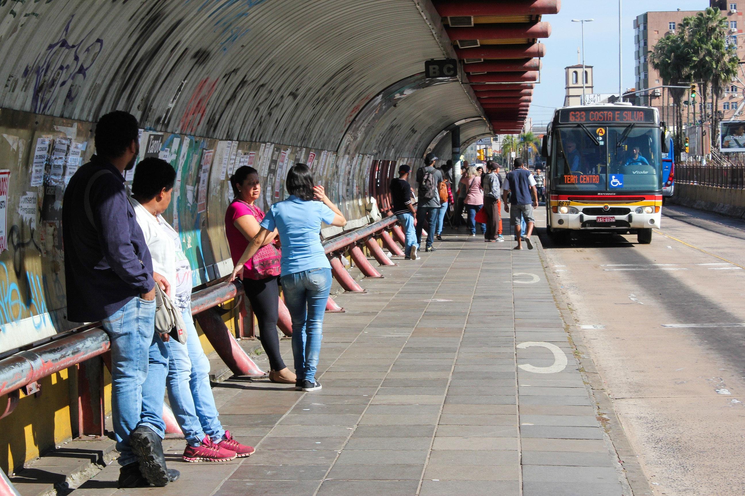 Redu&ccedil;&atilde;o de viagens &eacute; de 7%, menor que a diminui&ccedil;&atilde;o de passageiros no sistema