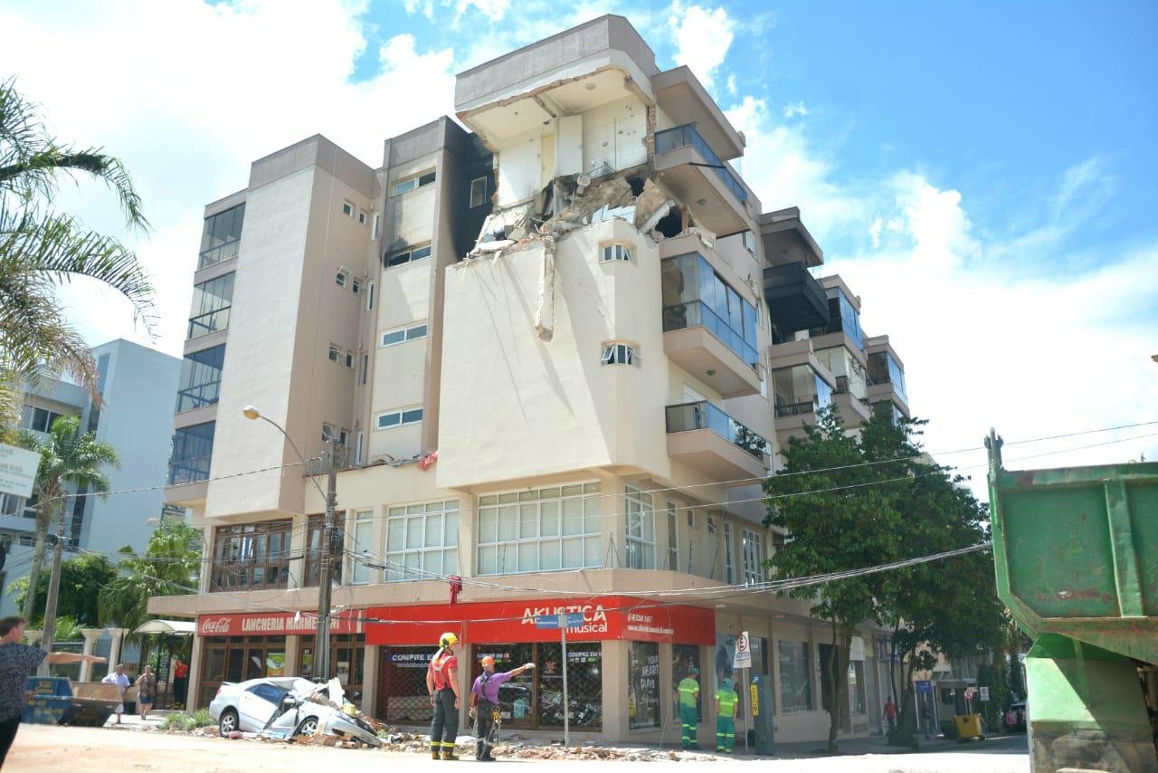 Explos&atilde;o deixou 14 pessoas feridas
