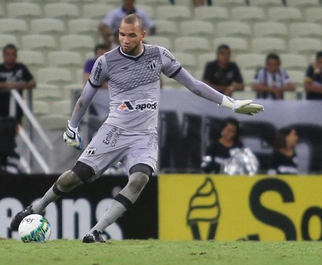 Gr&ecirc;mio fez proposta por &Eacute;verson