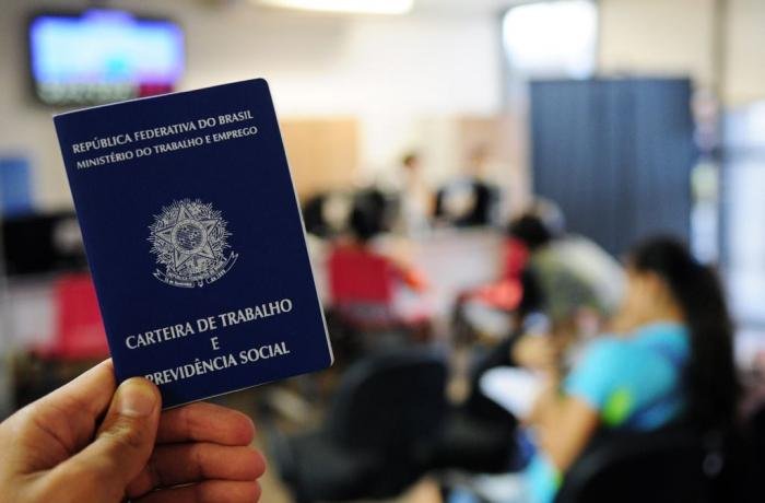 Popula&ccedil;&atilde;o ocupada &eacute; de 93,2 milh&otilde;es