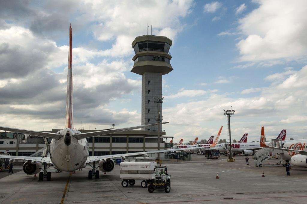 Bolsonaro prev&ecirc; leil&atilde;o dos aeroportos de Congonhas e Santos Dumont em 2022
