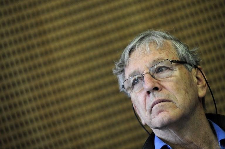 Amos Oz &eacute; autor de "Rimas da vida e da morte"