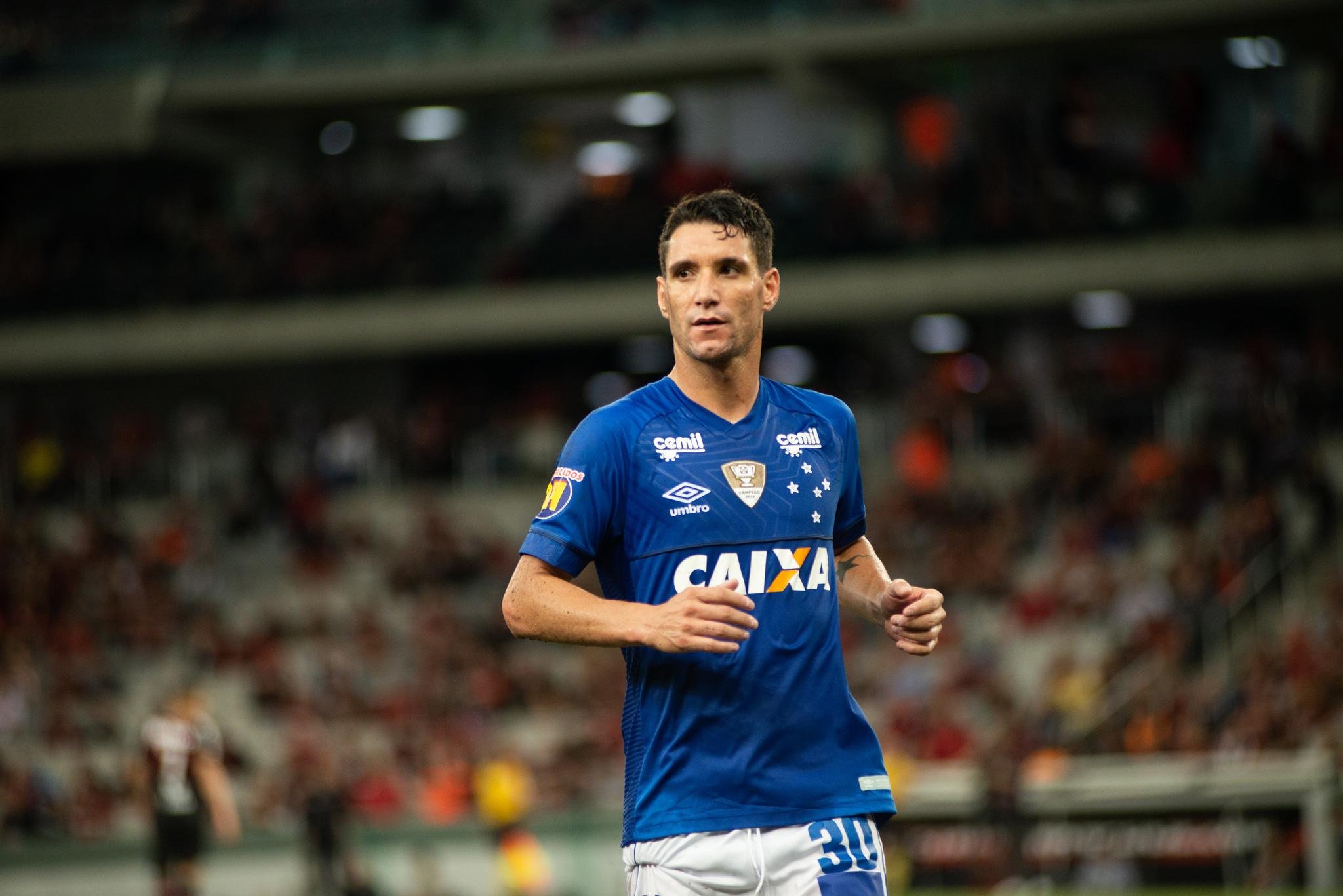 Renato revela acordo entre Gr&ecirc;mio e Thiago Neves