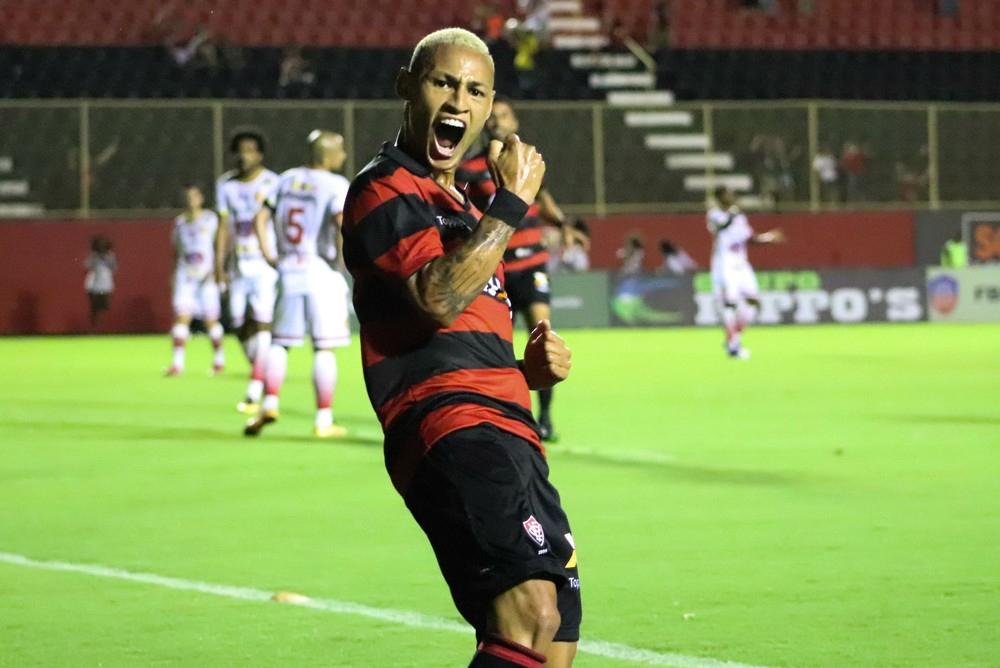 Inter confirma a contrata&ccedil;&atilde;o do atacante Ne&iacute;lton