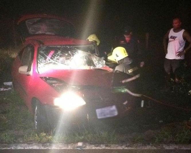 Motorista morre ap&oacute;s invadir pista contr&aacute;ria em Cap&atilde;o da Canoa	