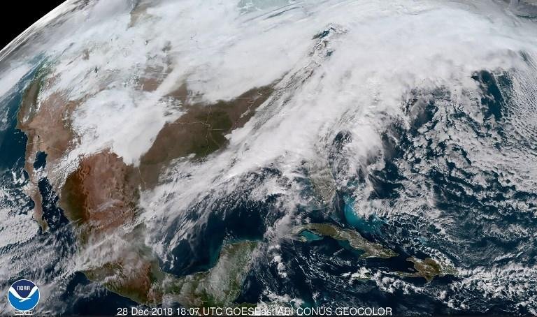 Imagem de sat&eacute;lite mostra clima severo no pa&iacute;s