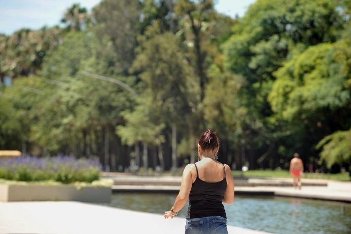 Em Porto Alegre, os term&ocirc;metros devem variar entre 22&ordm;C e 38&ordm; C