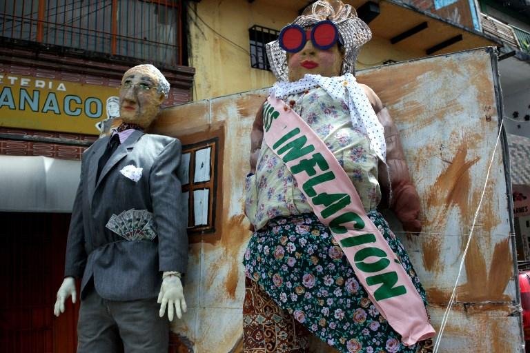 Miss Infla&ccedil;&atilde;o retrata Venezuela empobrecida neste Ano Novo