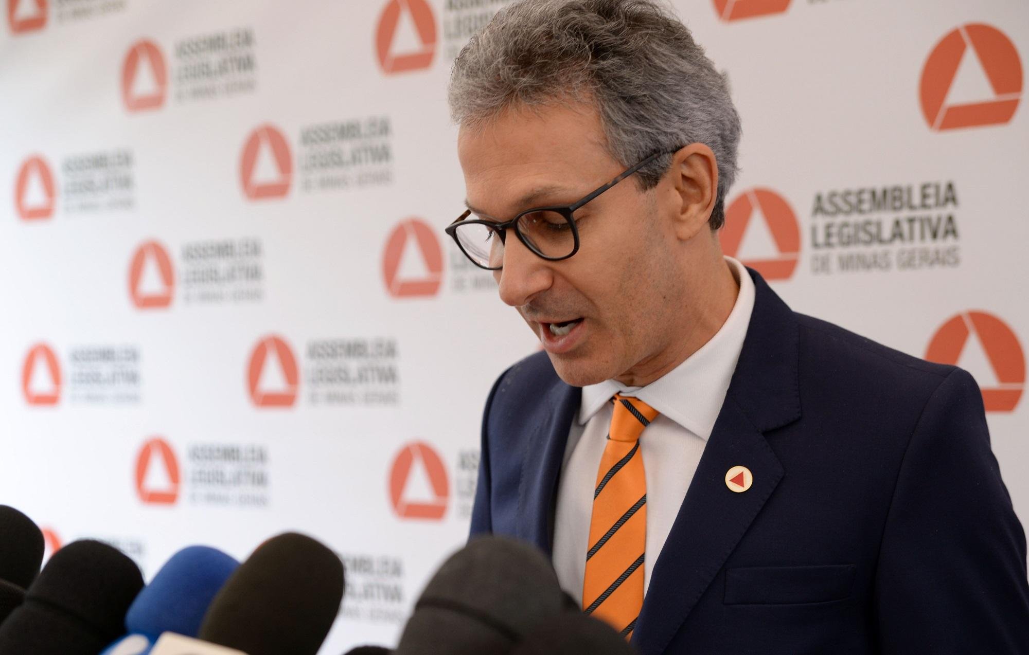 "&Eacute; preciso reduzir despesas cortando na carne", disse o novo governador