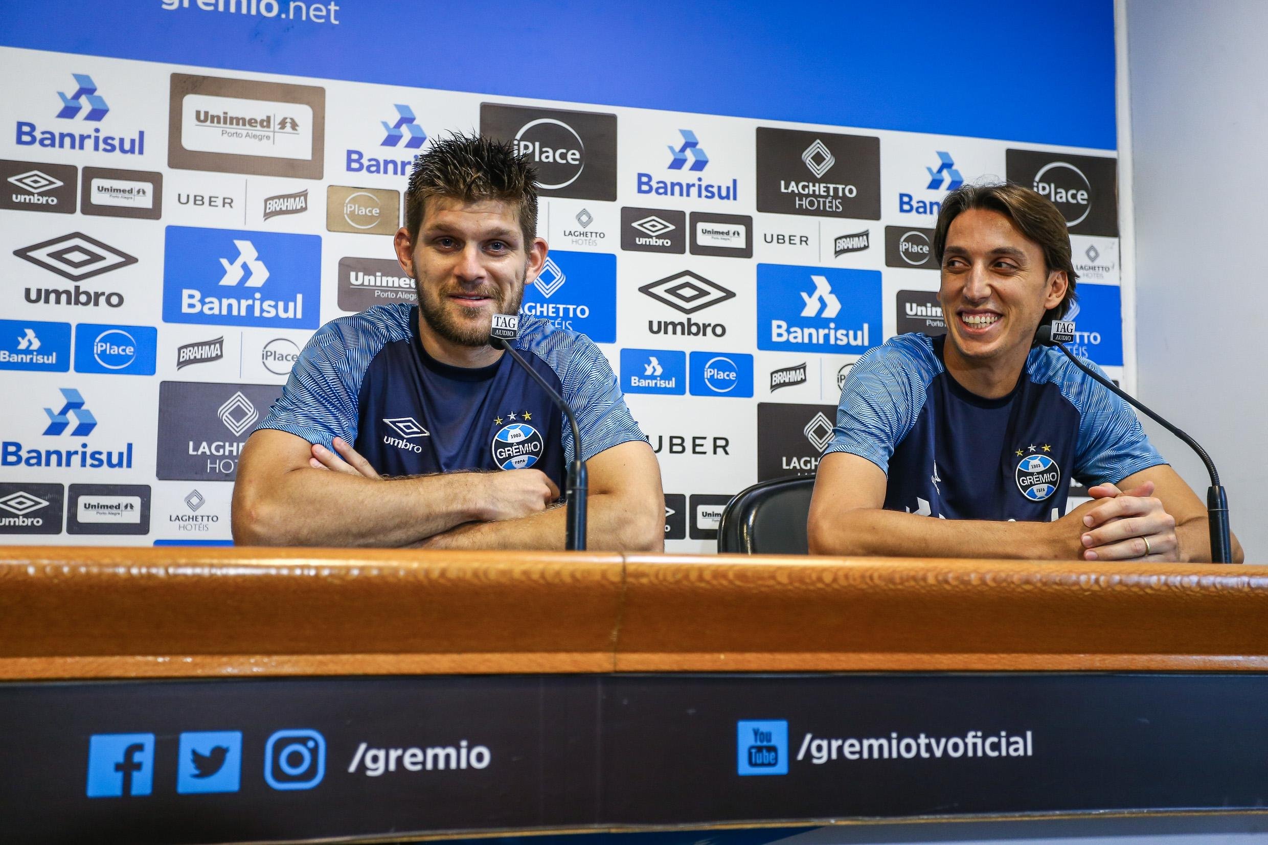 Dupla representa o Gr&ecirc;mio na sele&ccedil;&atilde;o que tem cinco do River, tr&ecirc;s do Boca e um do Palmeiras