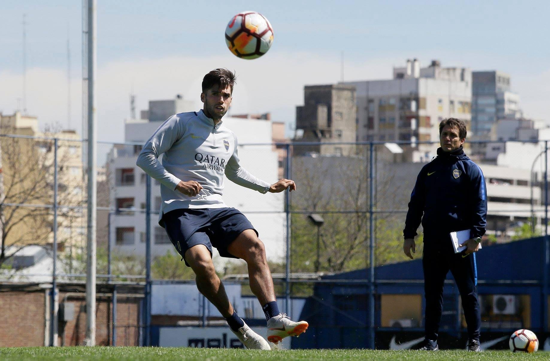 Gr&ecirc;mio ter&aacute; de aumentar proposta por Emmanuel Mas