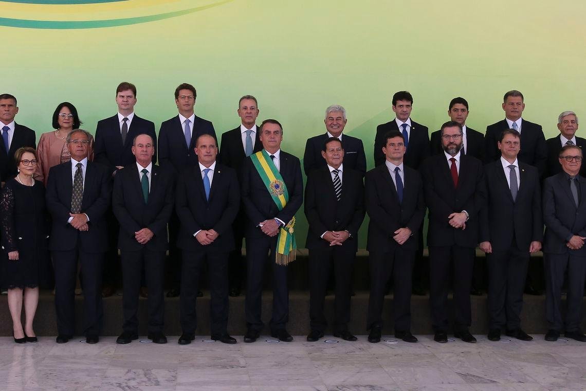 Bolsonaro realiza nesta quinta primeira reuni&atilde;o ministerial