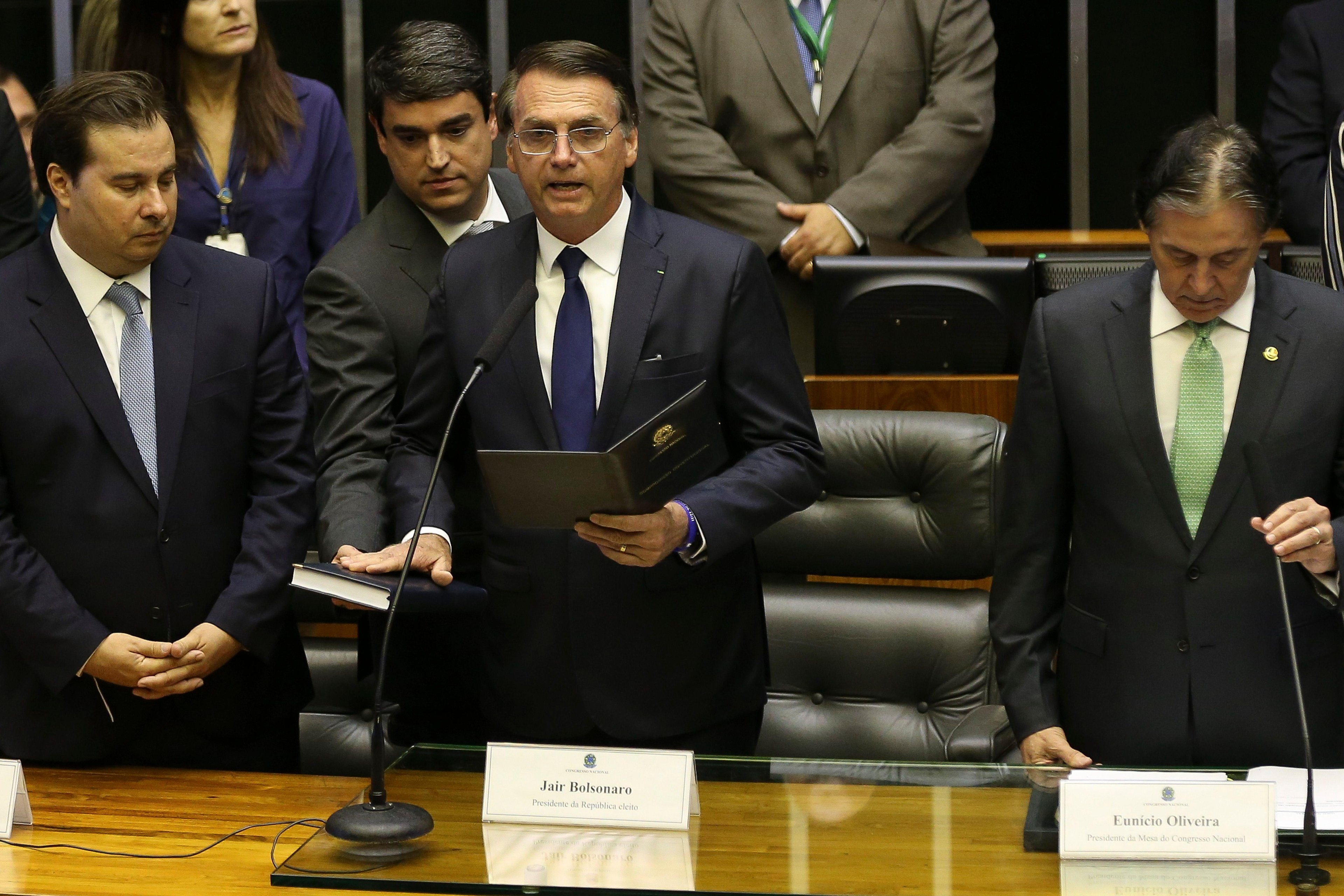Bolsonaro vai acelerar procedimentos para cancelar benef&iacute;cios irregulares
