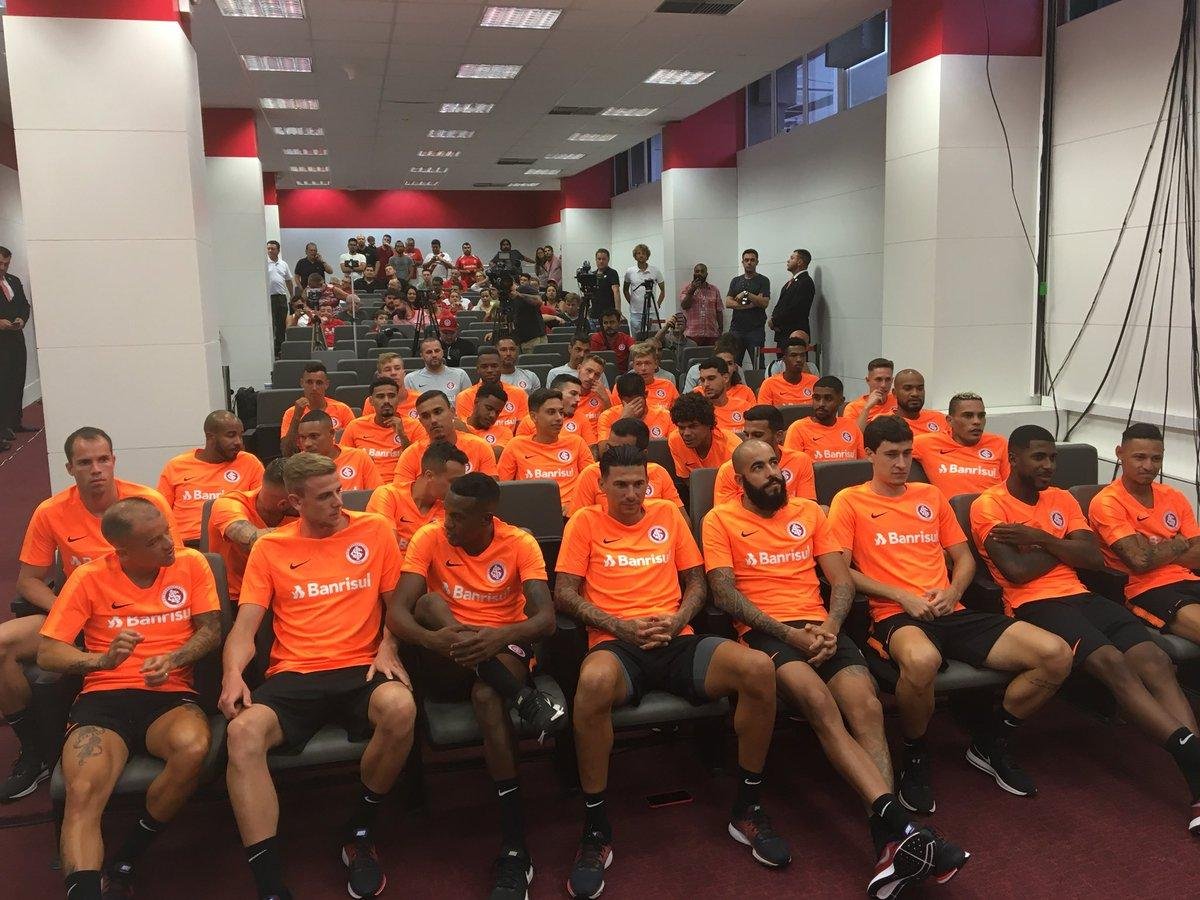 Com Neilton, Parede e Wellington Silva, grupo do Inter se reapresentou nesta quinta-feira no Beira-Rio