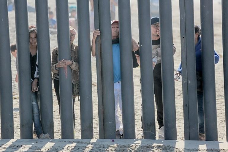 M&eacute;xico protesta com EUA por uso de for&ccedil;a contra emigrantes na fronteira 