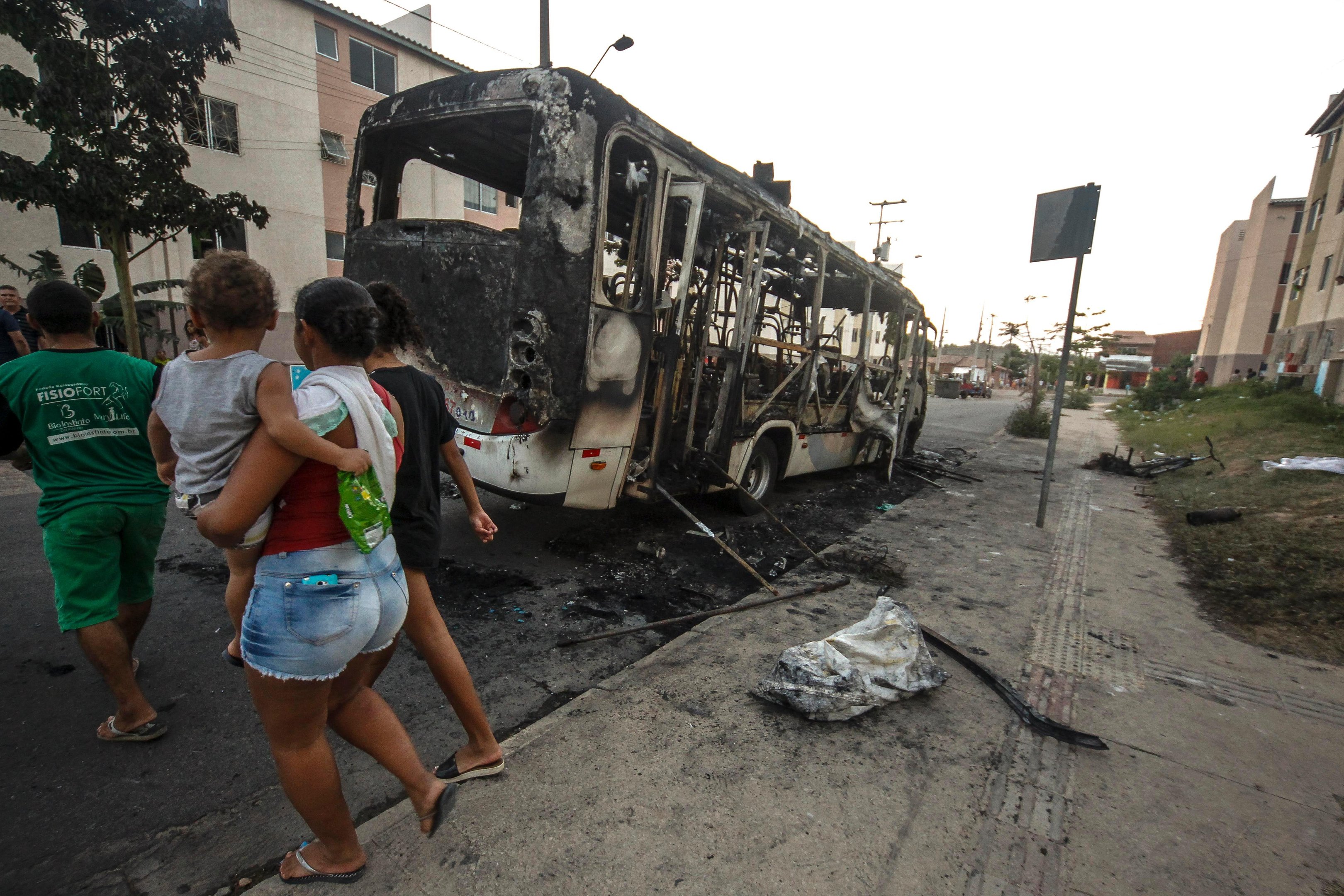 Onda de ataques assola a capital cearense