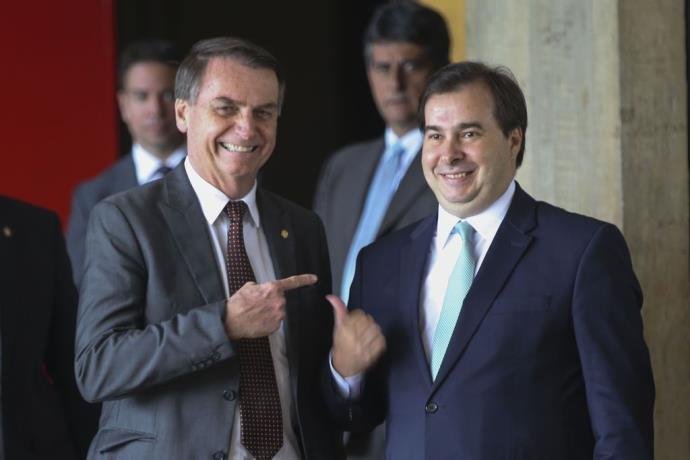 Ideia de Bolsonaro &eacute; deixar a idade m&iacute;nima em 57 anos para as mulheres e 62 anos para os homens