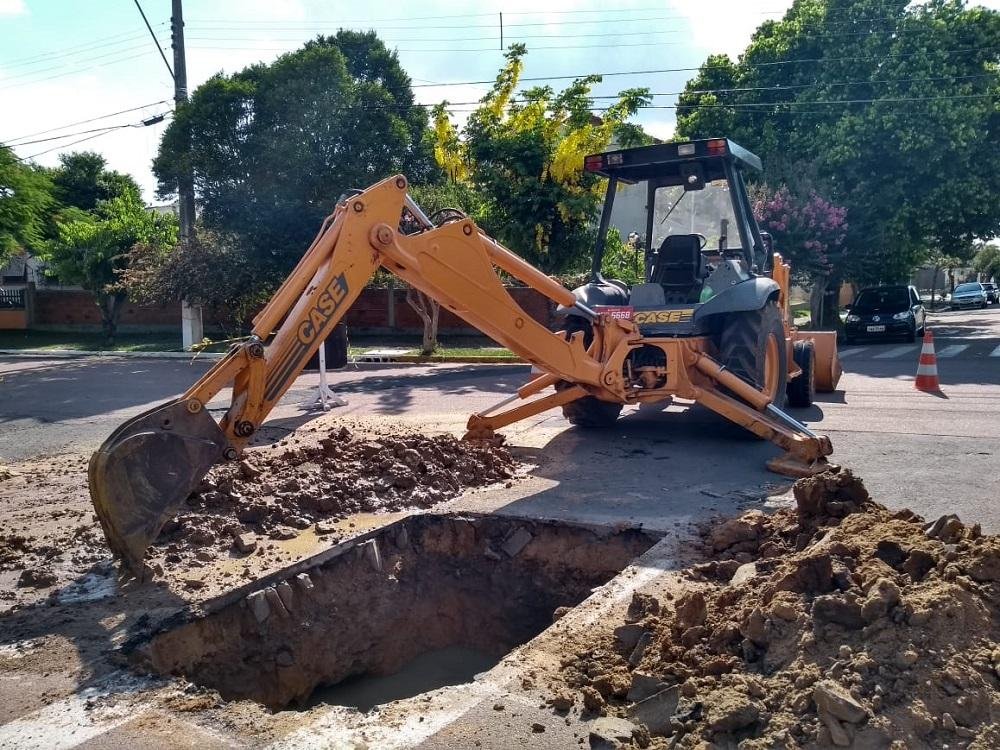 Tubula&ccedil;&atilde;o de esgotamento pluvial &eacute; substitu&iacute;da em Esteio