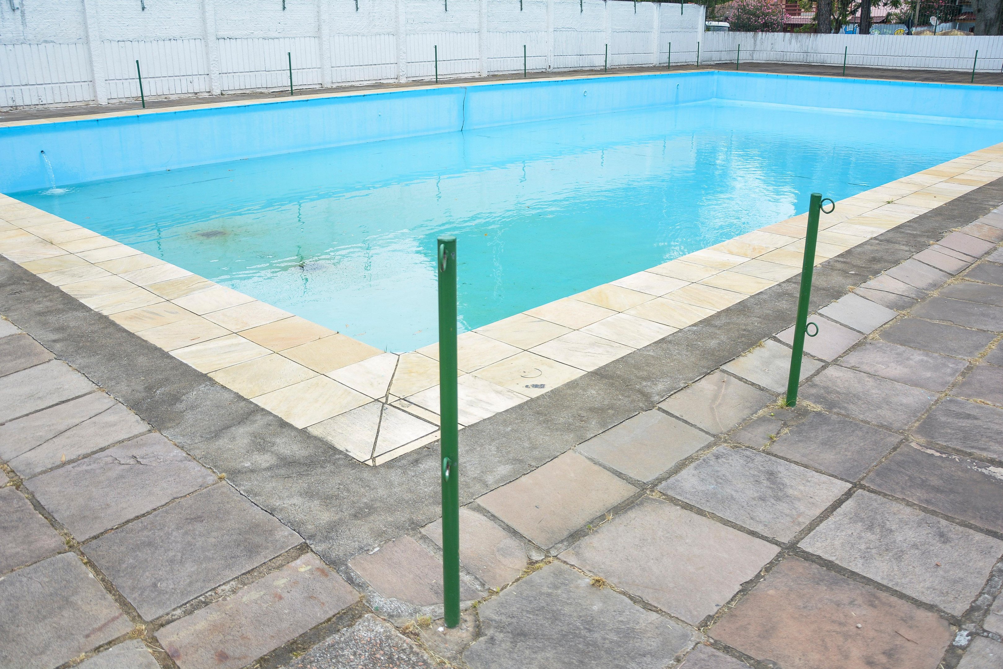 Piscina do Centro de Comunidade Parque Madepinho (Cecopam) est&aacute; quase pronta para receber os visitantes