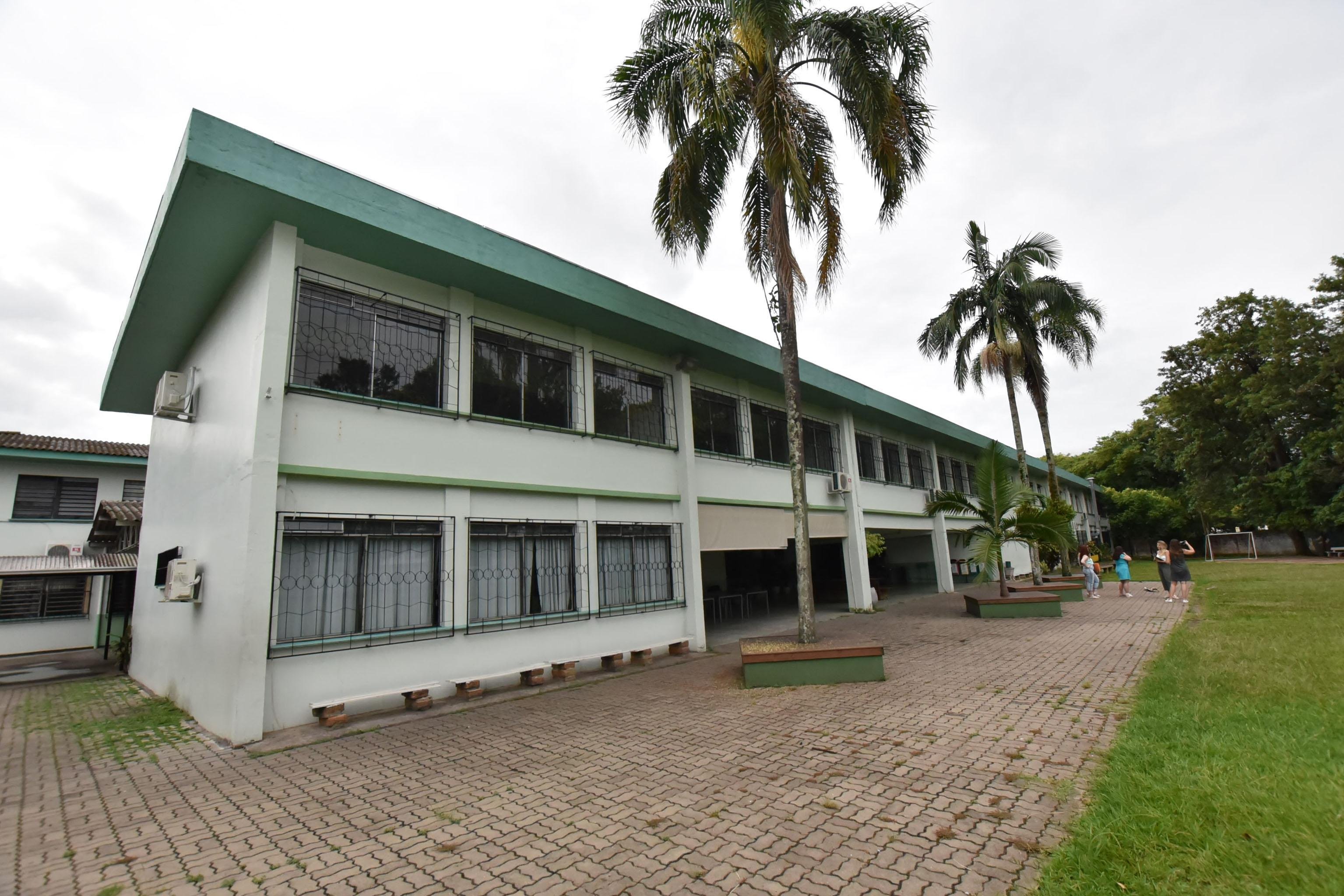 A escola far&aacute; um memorial para homenagear os colaboradores