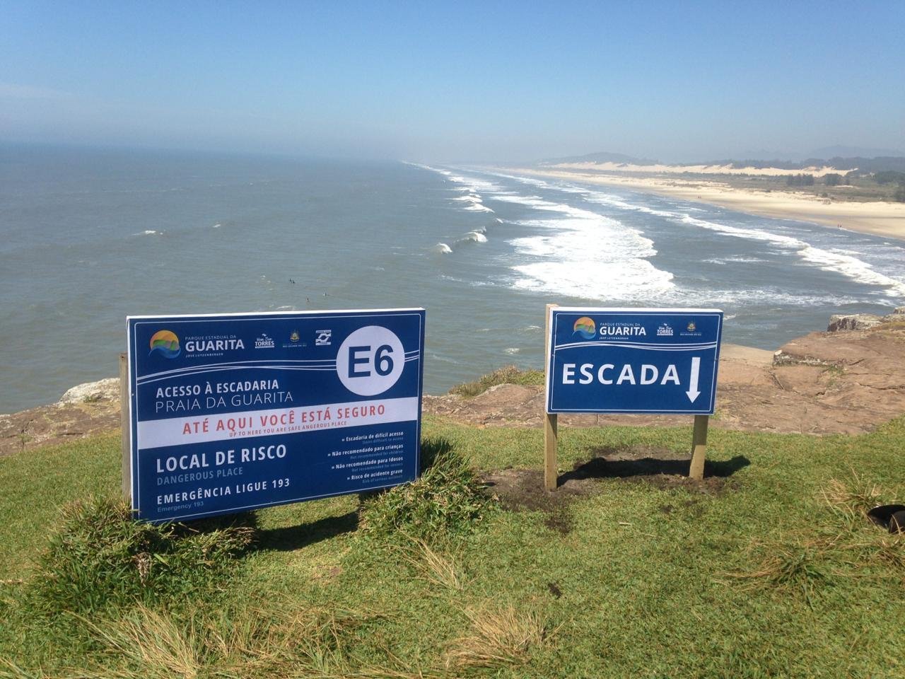 Local &eacute; conhecido internacionalmente pelo conjunto de fal&eacute;sias rochosas