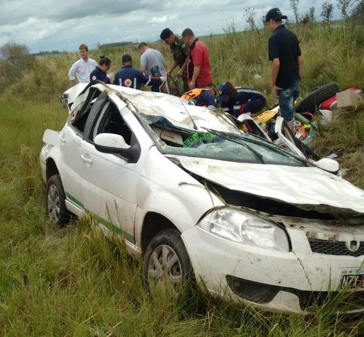 Turistas argentinos se ferem em acidente na BR 290
