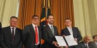 Assinado contrato de concessão da Rodovia de Integração do Sul