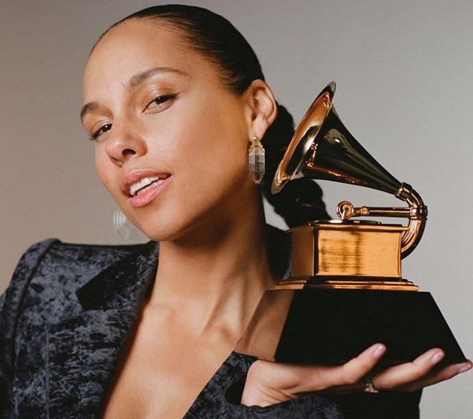 Alicia Keys vai apresentar o Grammy 2019