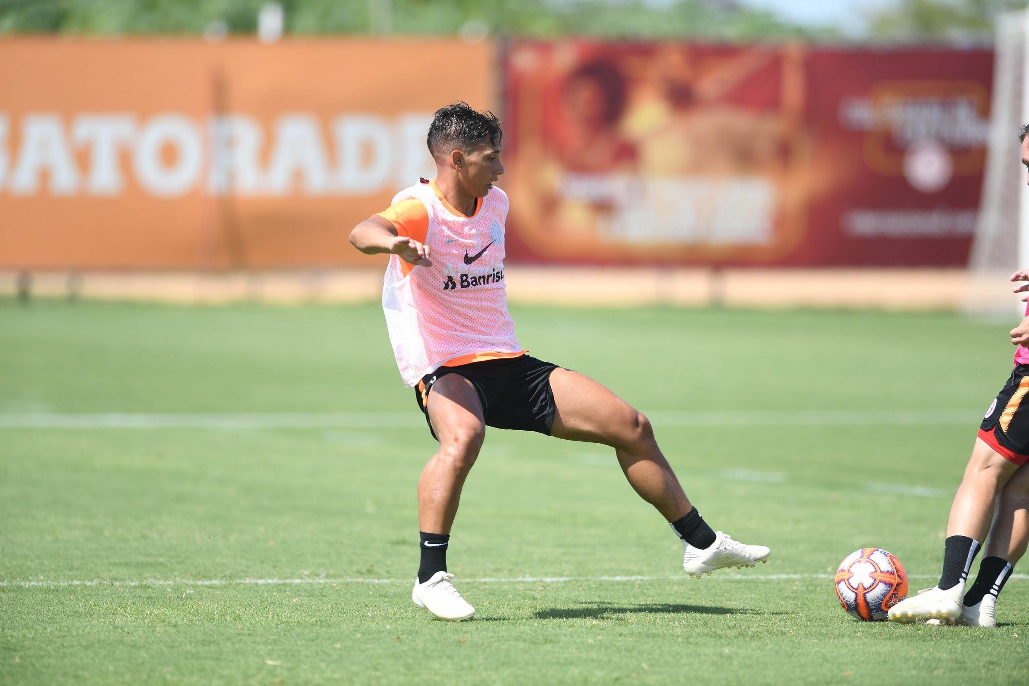 Jogador chegou em Porto Alegre em julho e estreou s&oacute; em dezembro