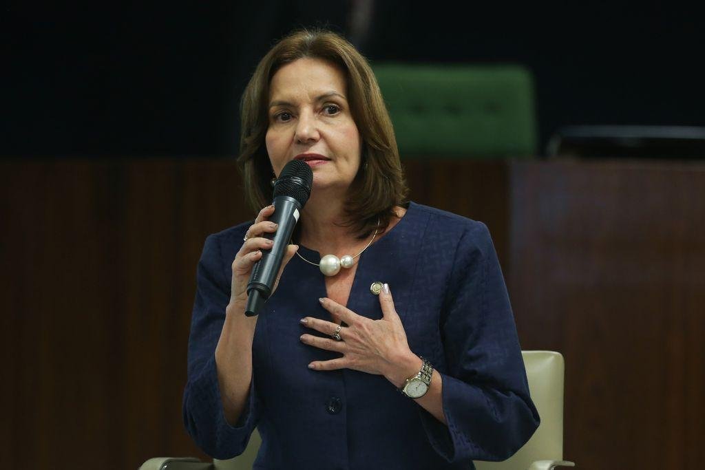 Pol&iacute;cia Civil trata o ataque contra a deputada como tentativa de latroc&iacute;nio