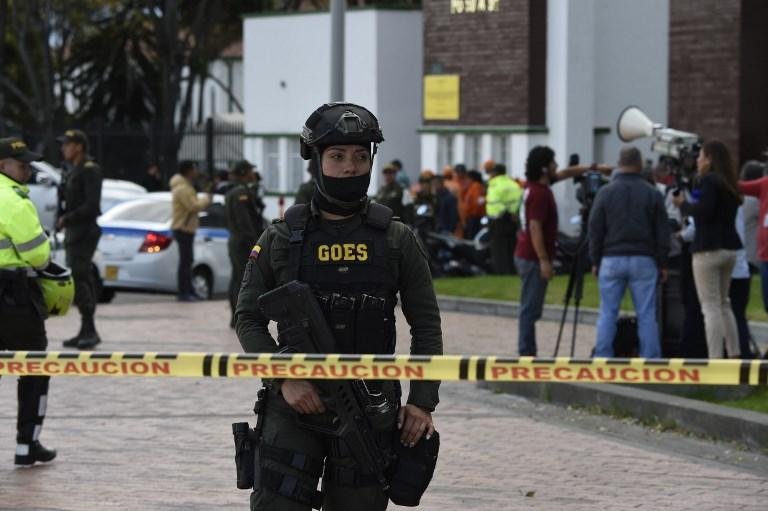 Atentado em Bogot&aacute; deixou pelo menos oito mortos