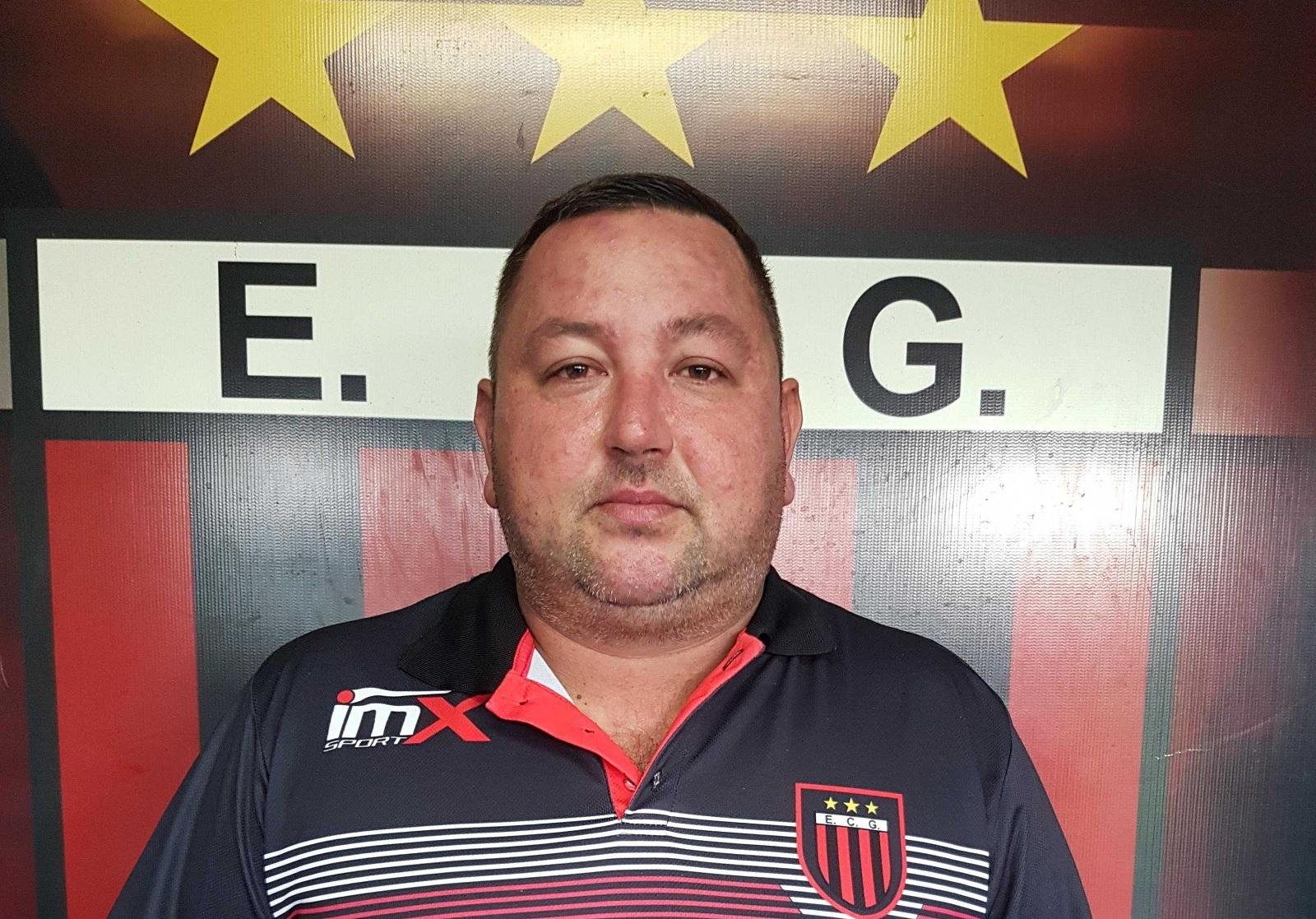 &Eacute;der Silva foi abordado ao lado do filho em suposta tentativa de assalto