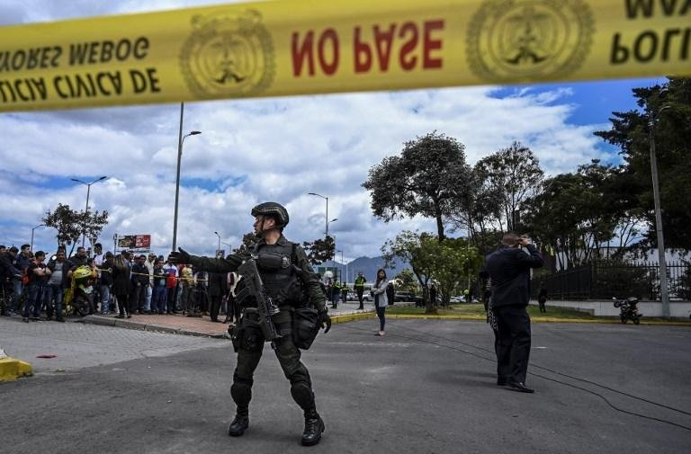 Sobe para 21 n&uacute;mero de mortos em explos&atilde;o de carro na Col&ocirc;mbia 
