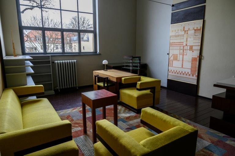 Reconstru&ccedil;&atilde;o da sala do fundador da Bauhaus, Walter Gropius, em Weimar