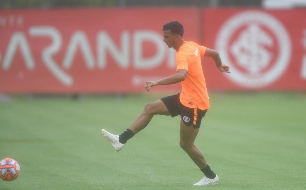 Guilherme Parede ser&aacute; uma das novidades contra o S&atilde;o Luiz